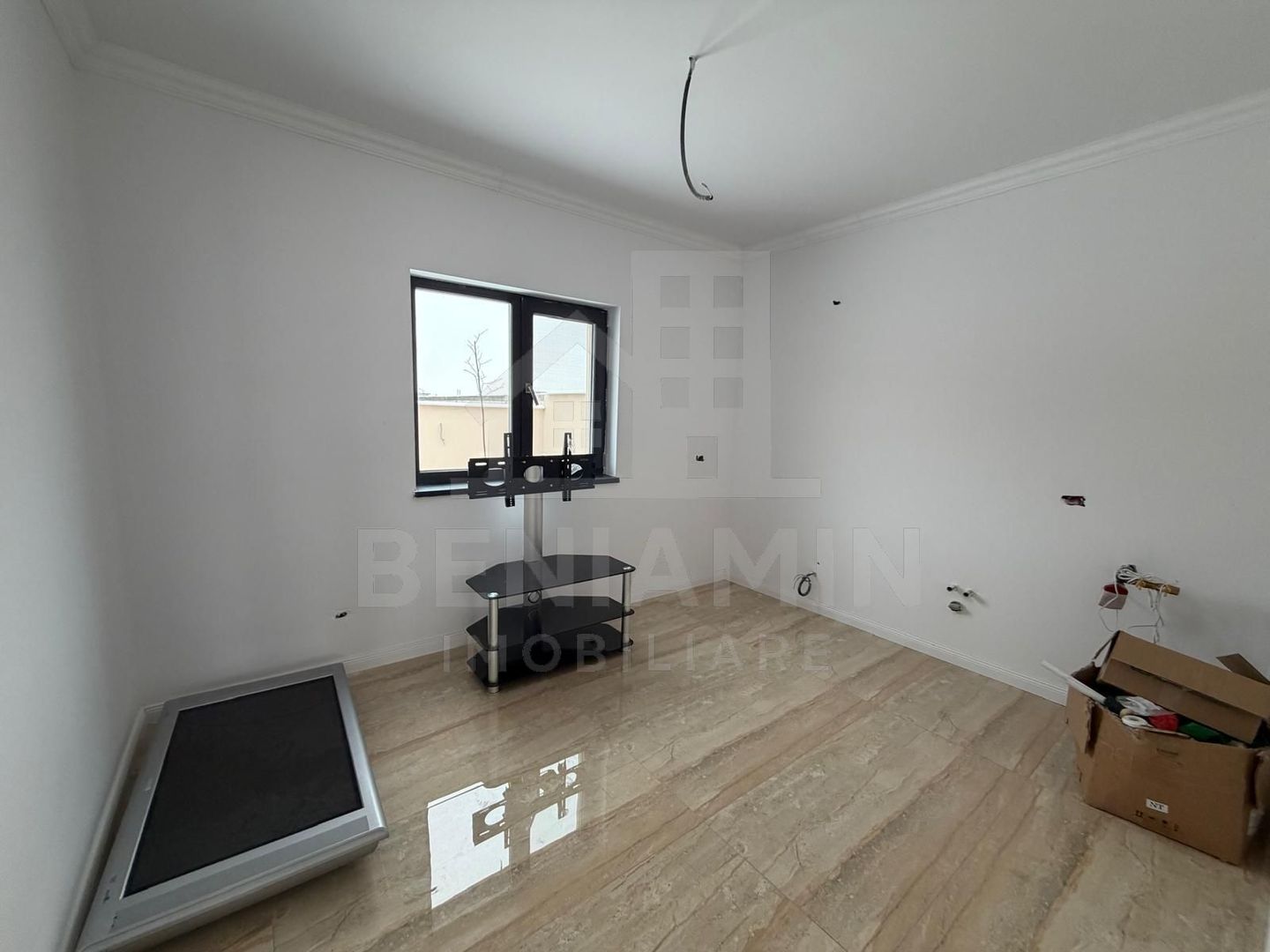 Casa P+1 Toate utilitatile 400mp teren-3 dormitoare-3 bai-La cheie - Poză 6