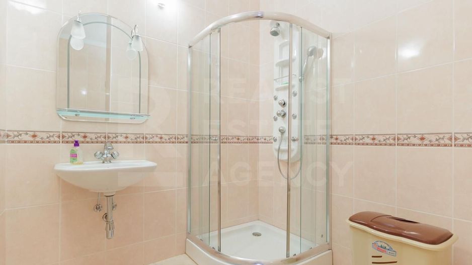 Chirie, casă, 3 nivele, 5 camere, Mihail Berezovschi, Telecentru - Poză 8