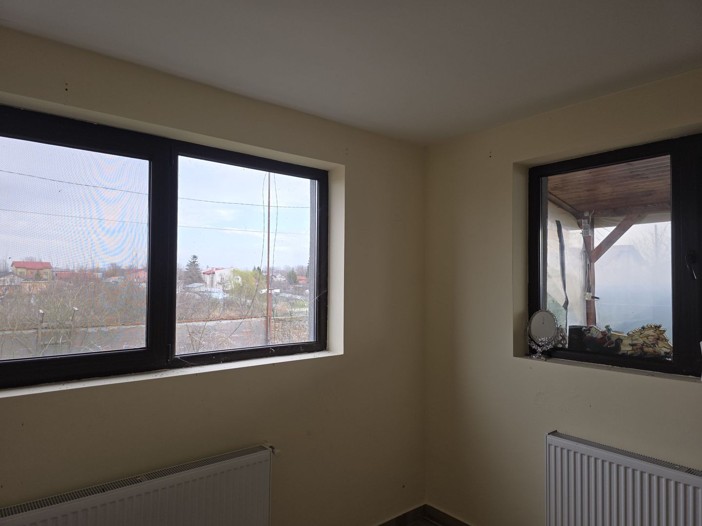 Tunari! Vila de inchiriat, pretabila pentru 15 - 20 muncitori - Poză 3