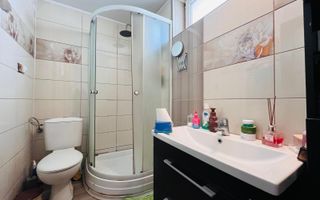 Casa individuala renovata, Lipoveni - Poză 7