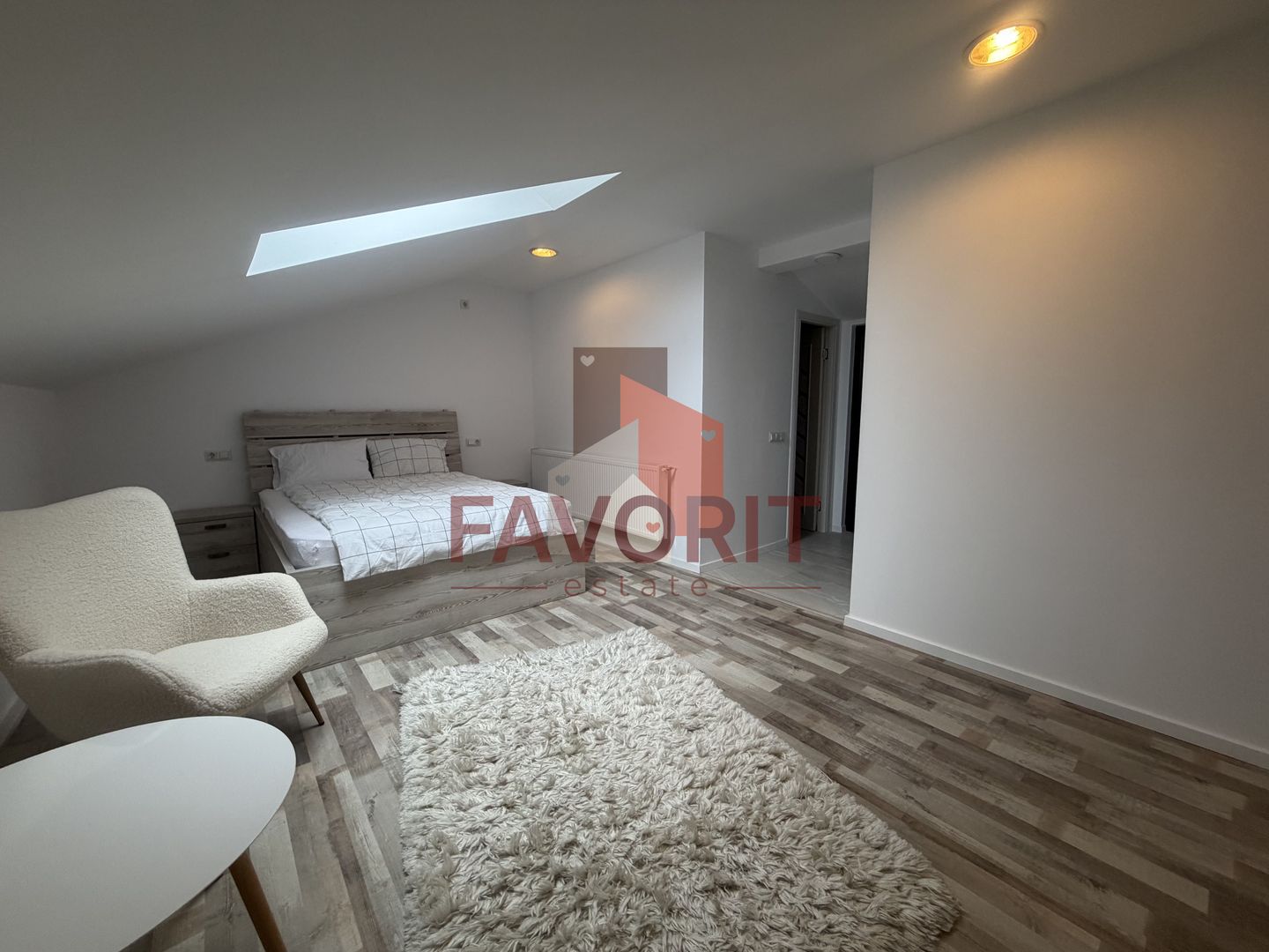 Mobilat si utilat. Disponibil imediat.  Bucatarie inchisa - Poză 5