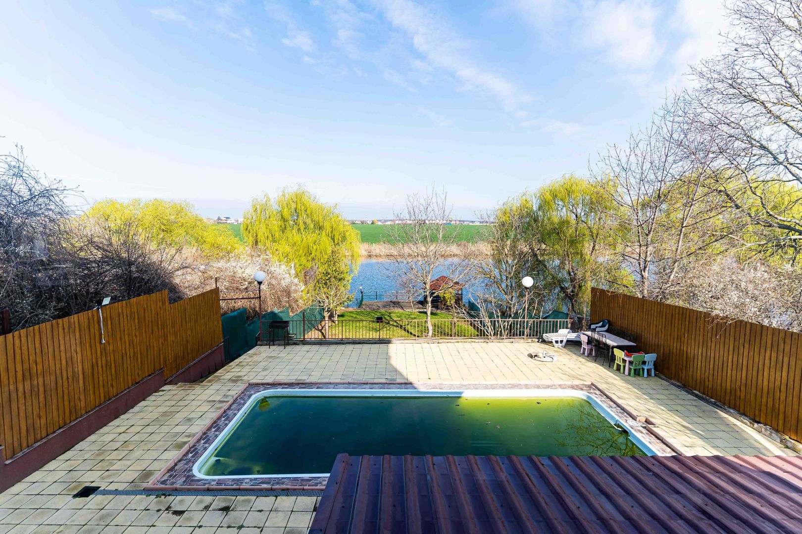 Casă / Vilă cu 6 camere de vânzare în Balotesti - Poză 2