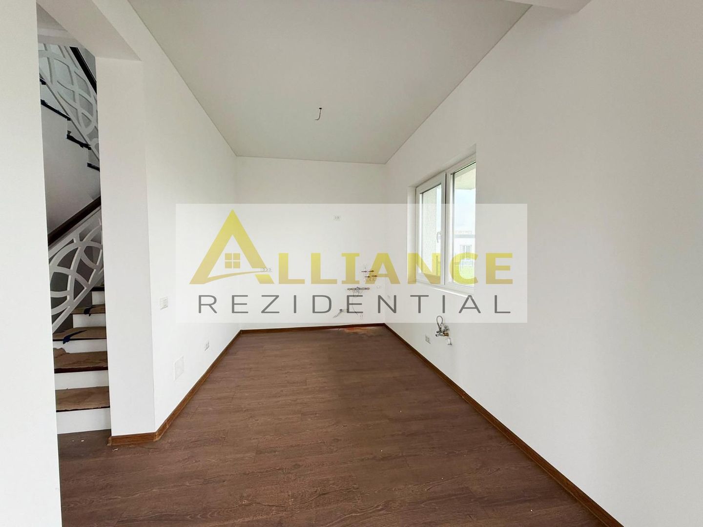 Vila cu 4 camere în ansamblu rezidential exclusiv - Comuna Berceni - Poză 5