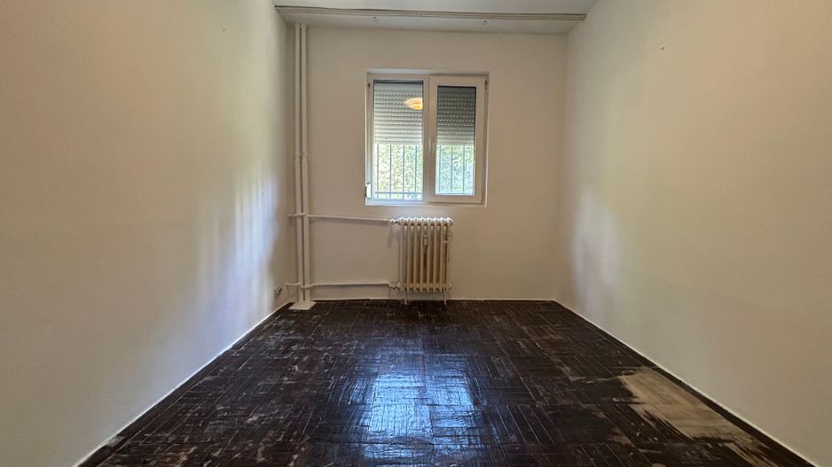 Apartament cu 3 camere și boxă în zona Complex KM5 - Poză 7