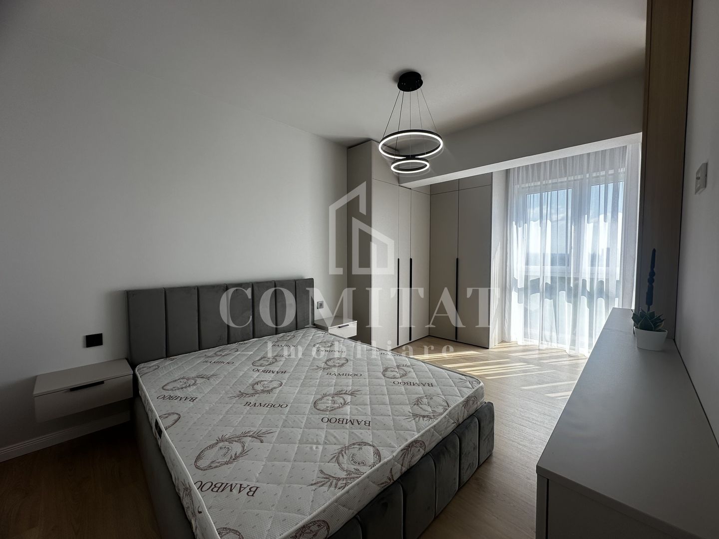 Apartament 3 camere | Ultrafinisat | Zona Spitalului Regional - Poză 9