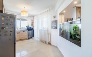 Clădire Modernă, Ideală pentru Locuință sau Afacere, cu Terasă Panoramică - Poză 4