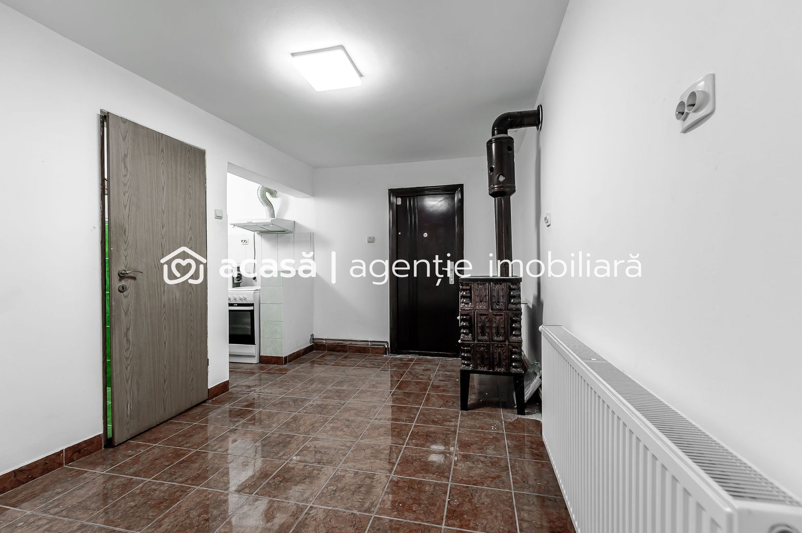 Casă renovată complet în Sânleani/Livada. - Poză 10