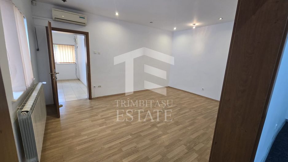 CENTRU- Casa ideala pentru birouri | studio | cabinet | gaz | curte - Poză 12