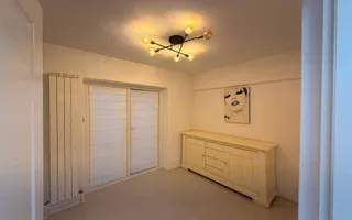 DE ÎNCHIRIAT – APARTAMENT ULTRAMODERN CU 3 CAMERE - Poză 11