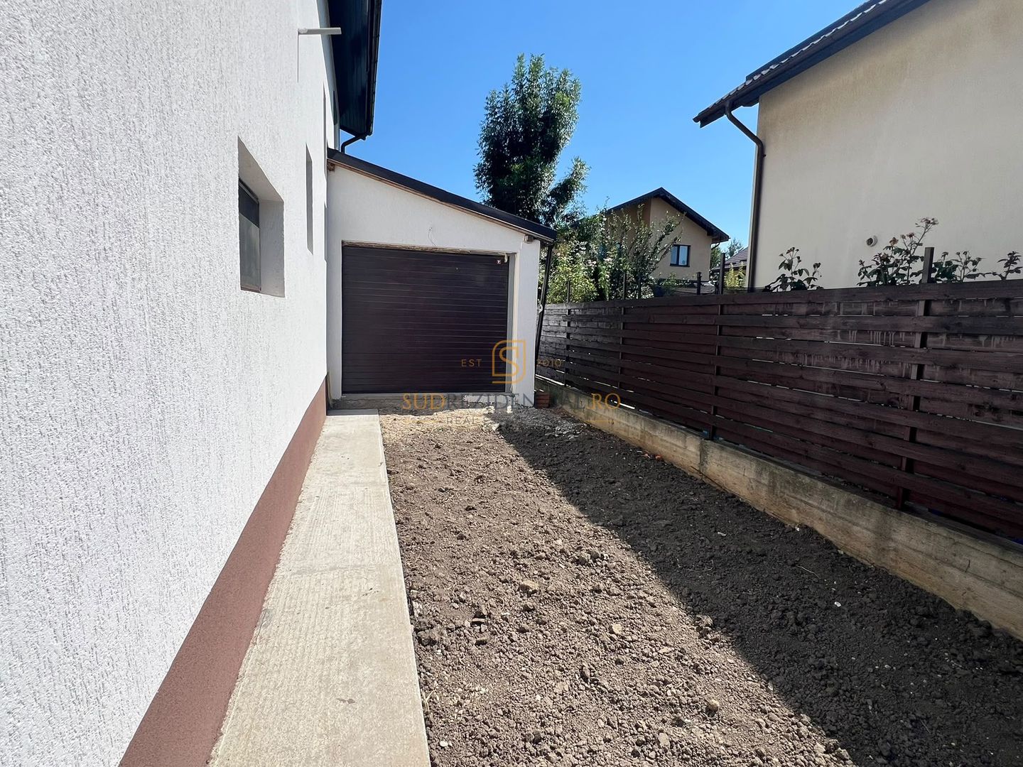 Vila individuala cu 7 camere, 5 dormitoare, teren 363 mp-Com. Berceni - Poză 3
