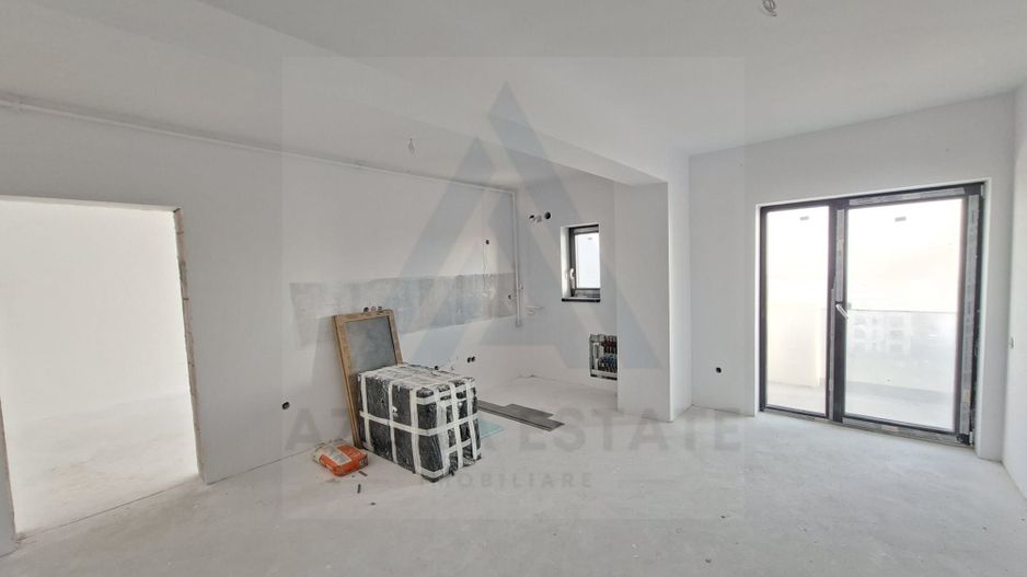 Apartament intabulat 3 camere balcon 7 mp si parcare pe Doamna Stanca - Poză 2