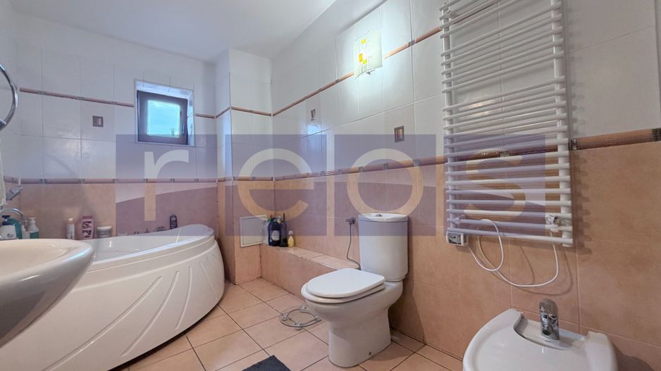 VANZARE VILA 280 MP UTILI | TEREN 900 MP | 5 CAMERE | VOLUNTARI - Poză 6