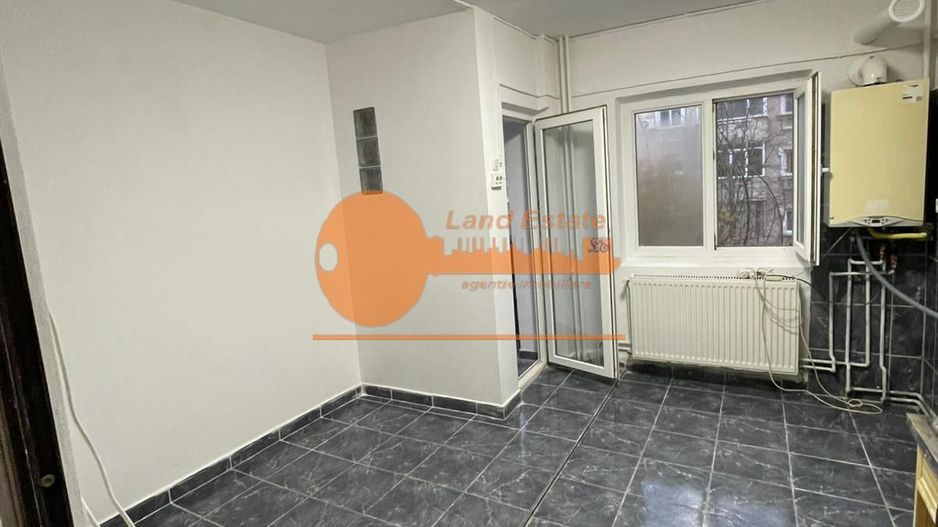 3 camere Lujerului - Orsova ( centrala termica ) - Poză 5