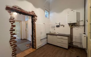 Garsonieră spațioasă de închiriat în zona ultracentrală - Poză 6