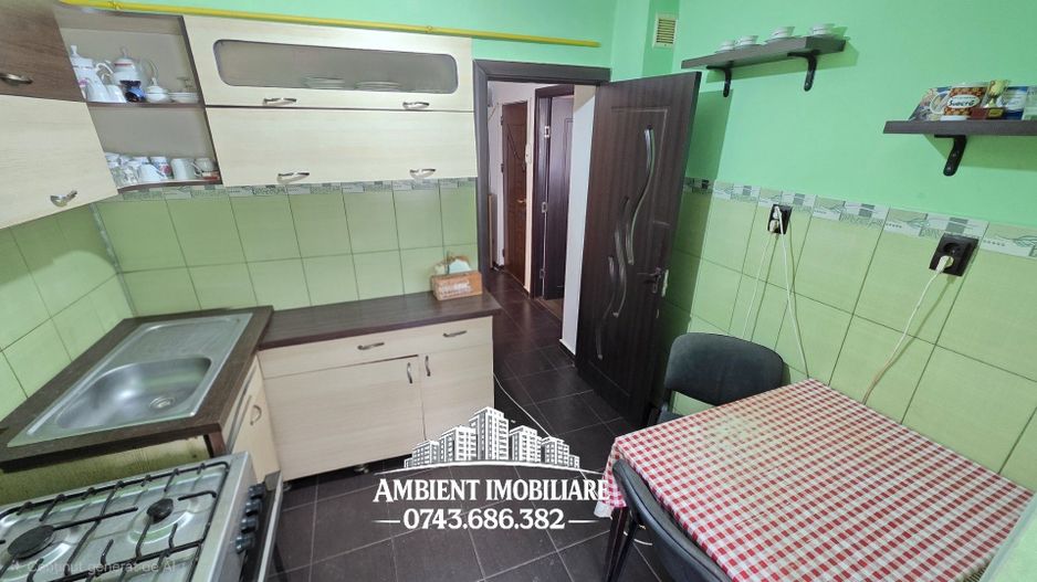 Apartament 3 camere, mobilat si utilat, etaj 3, zona CARTIER; - Poză 6