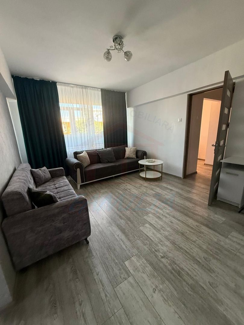 Inchiriere apartament cu 2 camere in Centru, 50 mp, et3, 500 EURO/Luna - Poză 1