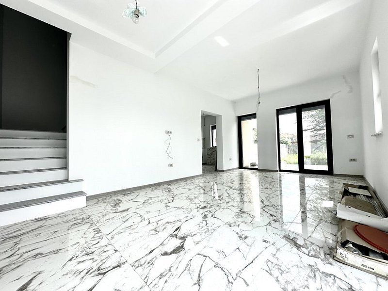 Duplex 5 camere, zona liniștită, in Dumbrăvița - Poză 2