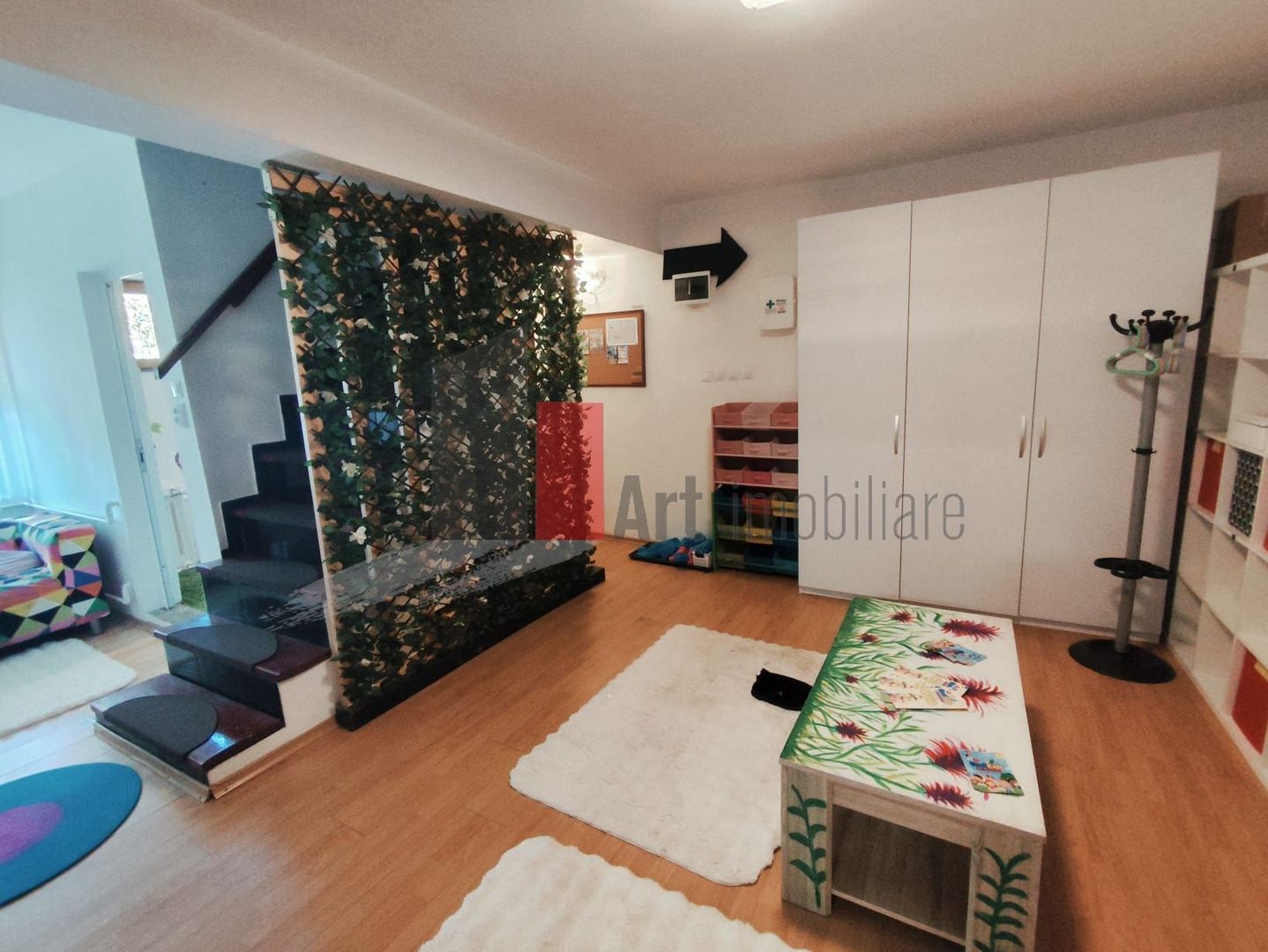 Vila de inchiriat/ Spatiu comercial.(etaj1/mansarda) Domenii - Poză 19