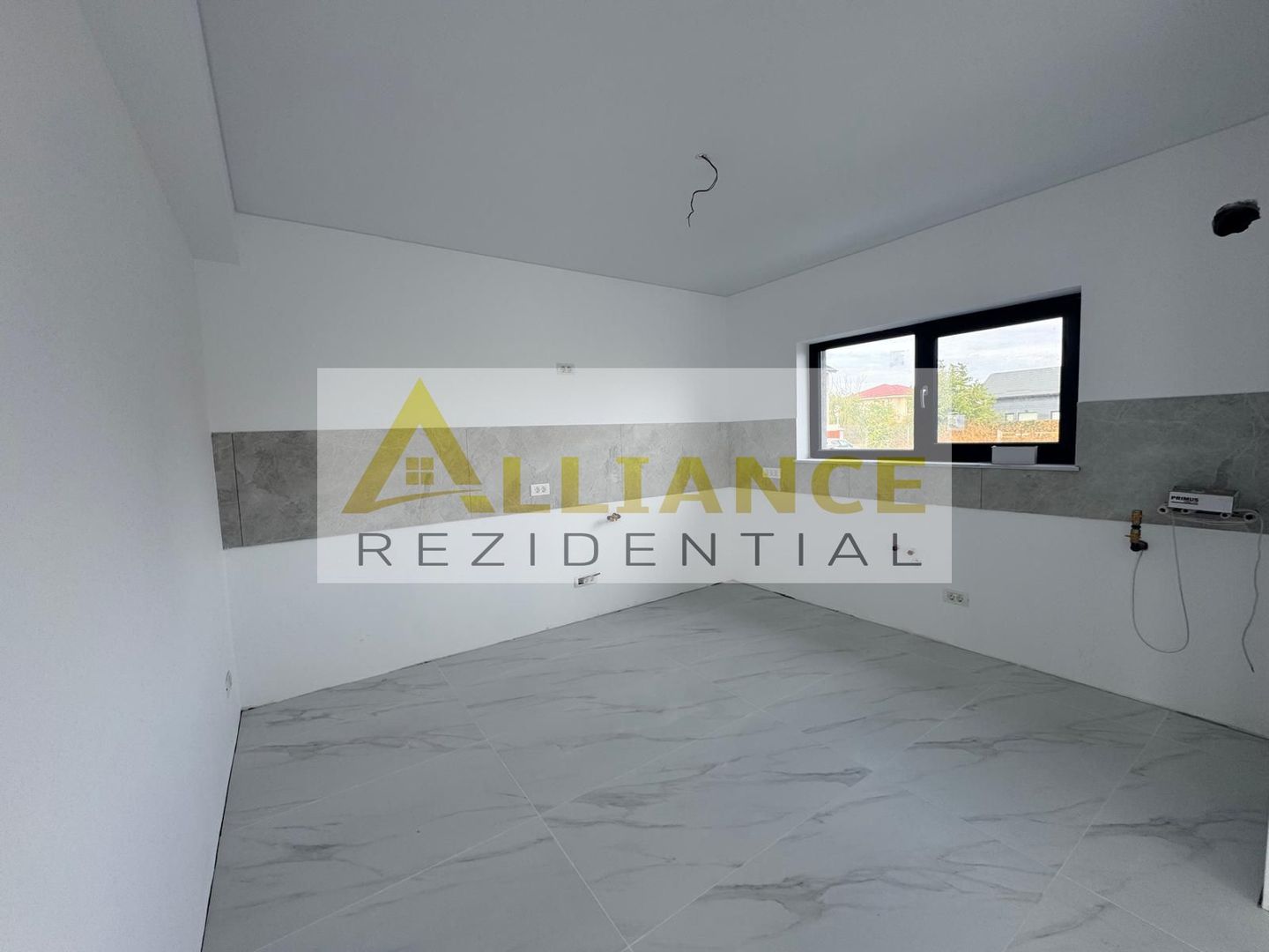 Casa Individuala - 4 camere - 2 bai - 320mp teren - Poză 5