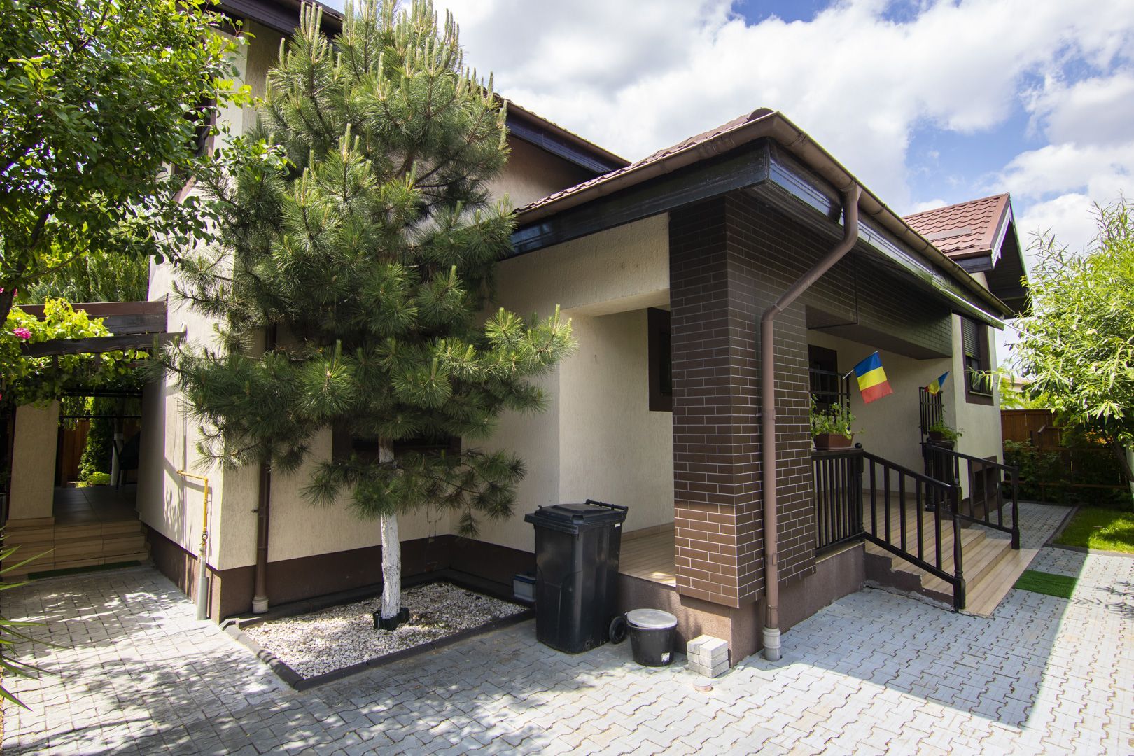 Casă / Vilă, 5 camere, teren 690 Mp., Prelungirea Ghencea - Maracineni - Poză 3