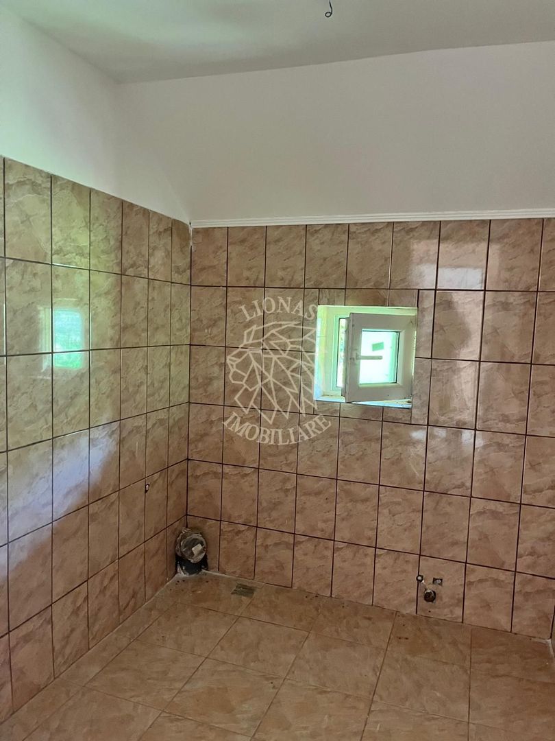 Apartament 4 camere-curte-parcare-balcon-Zona Valea Budacului - Poză 7