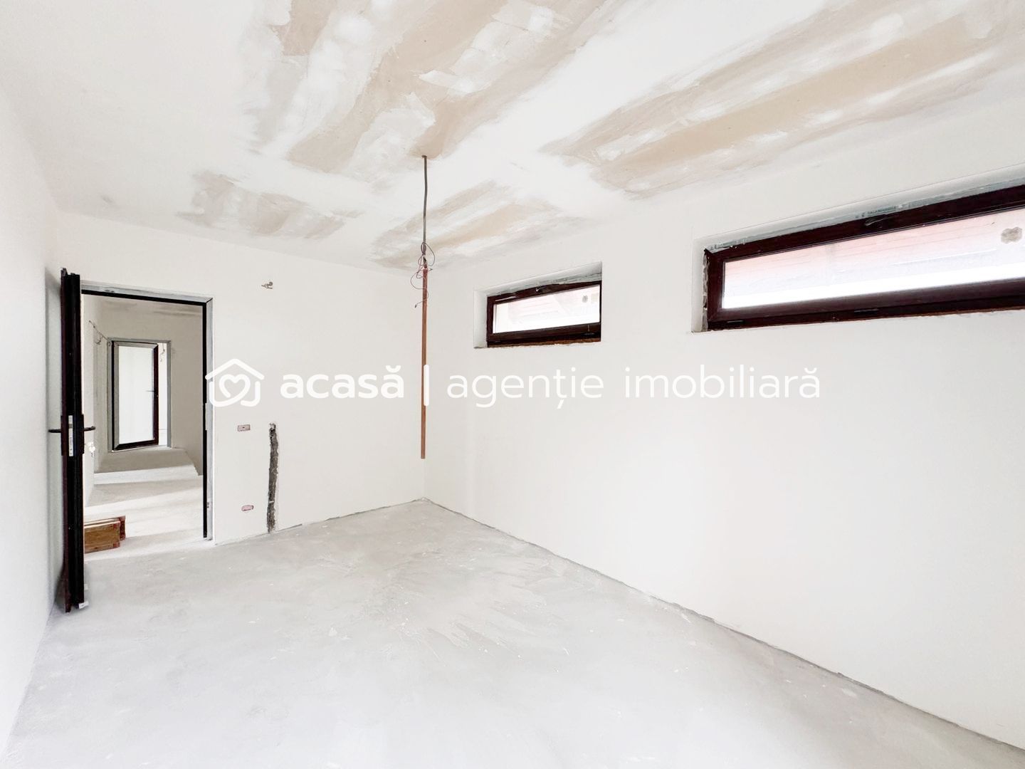 Vilă unică, gata să devină locuința ta de vis, în Livada. - Poză 8