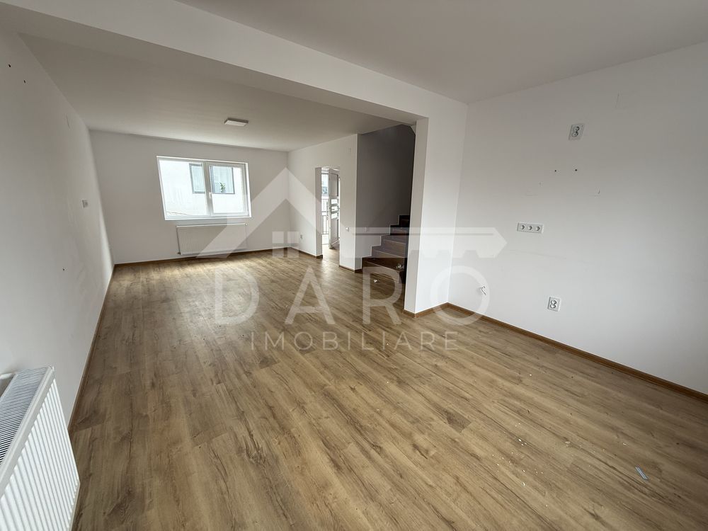 🏡 Case tip triplex de vânzare | 110 mp | Garaj | 126.000 € - Poză 8