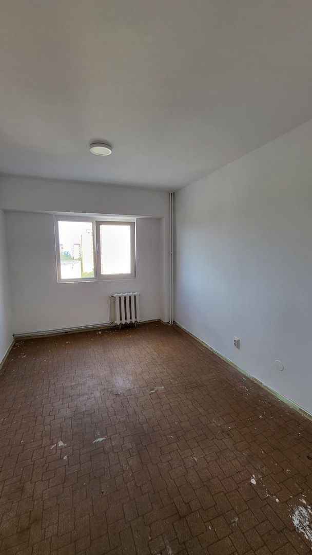 Vlahuta, apartament 3 camere, decomandate, semimobilat - Poză 6