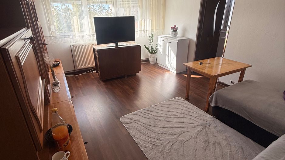 BRASADAS vinde ap 2 cam etaj 4/4 in Micro 15. - Poză 3