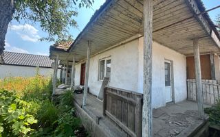 Casă de vânzare în centrul Oituzului, DN11 - Poză 11