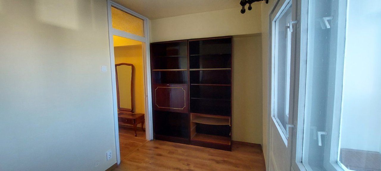 Vand apartament 4 camere situat la 10 min de Piata Unirii - Poză 9