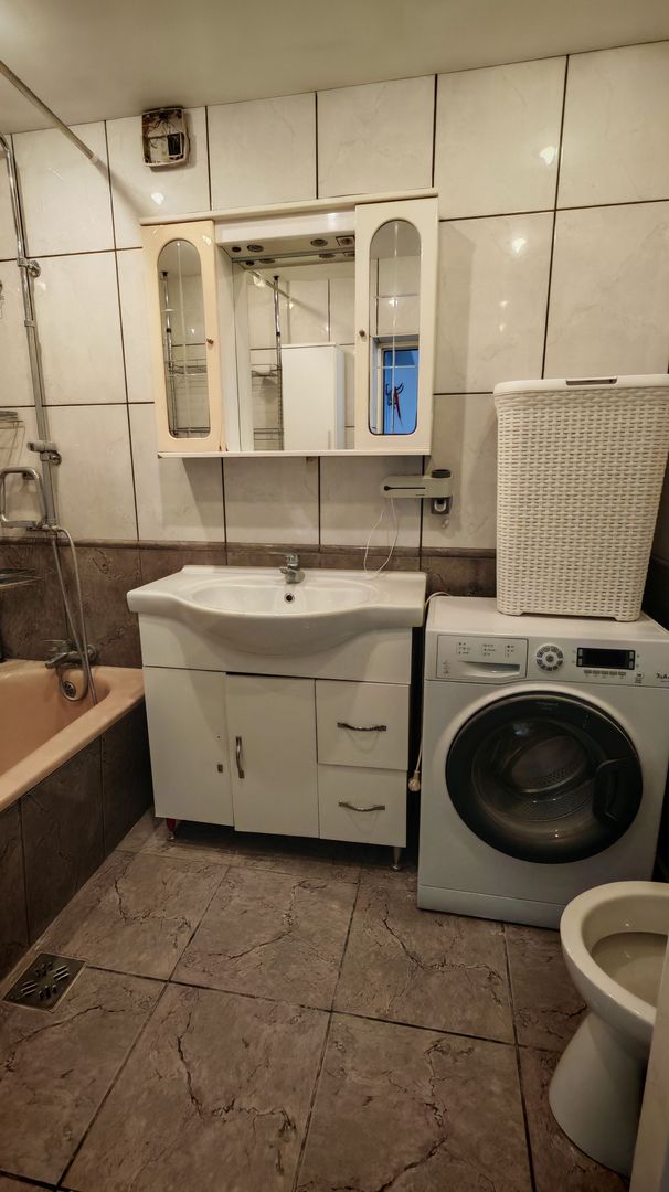 Apartament in vila,Bartolomeu,120 mp,3 camere,Spatiu depozitare 50mp - Poză 18