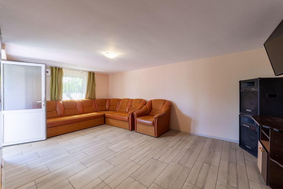 Casă renovată 2022, 3 camere, 1034 mp teren, încălzire în pardoseală - Poză 11