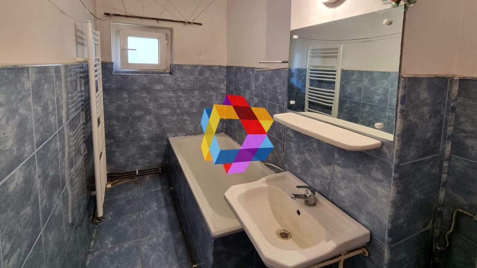 Apartament cu trei camere, zona Racadau 73 mp - Poză 6