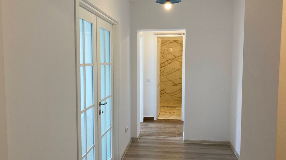 Se vinde apartament 2 camere zona Piata Muncii, Parcul Gh. Petrascu - Poză 1