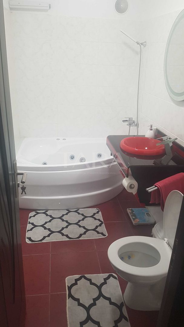 Apartament renovat integral, curte interioară, zonă centrală. - Poză 7