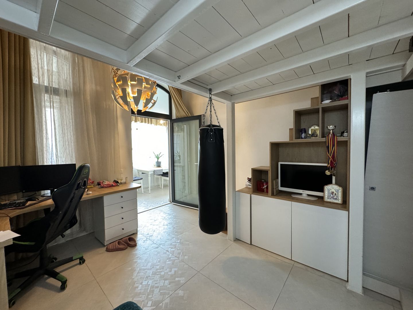 Casa pe aleea pietonala, vis-a-vis de Ceasul Electric - Poză 4
