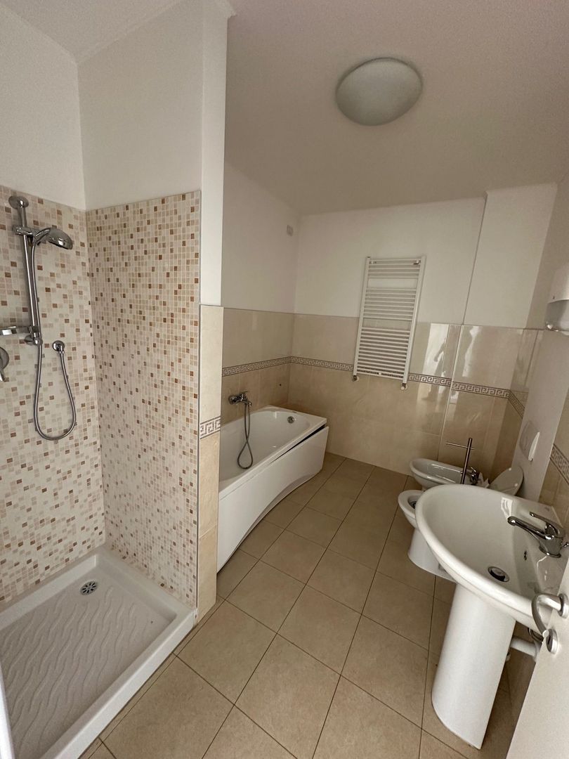 Birouri  cladire noua, zona centrala - Poză 16