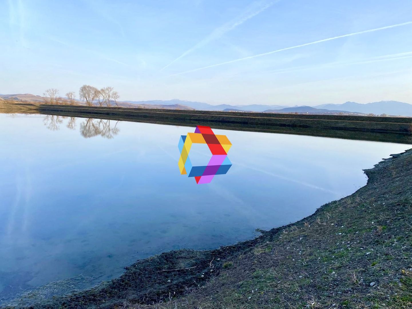 Teren 11 ha cu heleșteu 3 ha - Poză 2