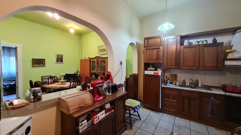 Vila generoasa,destinatii multiple - Poză 15