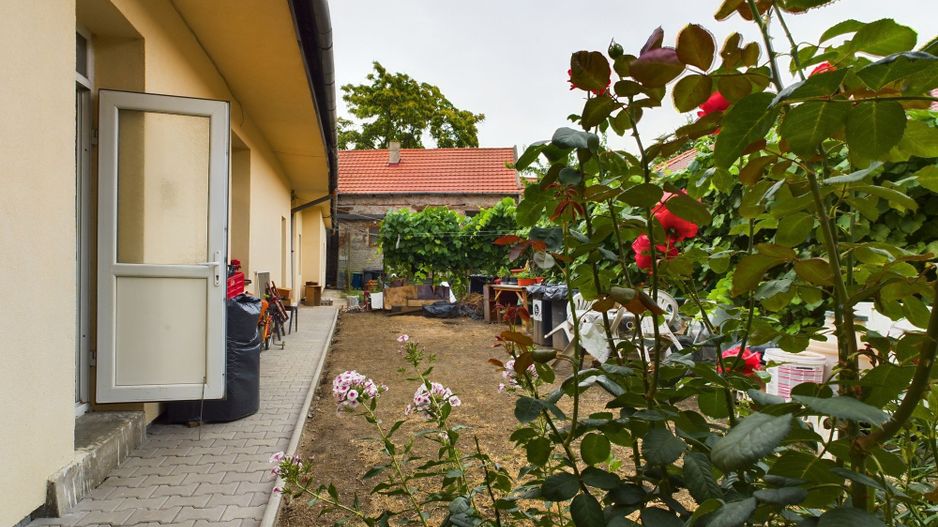 Apartament 2 camere la curte comună - Poză 1