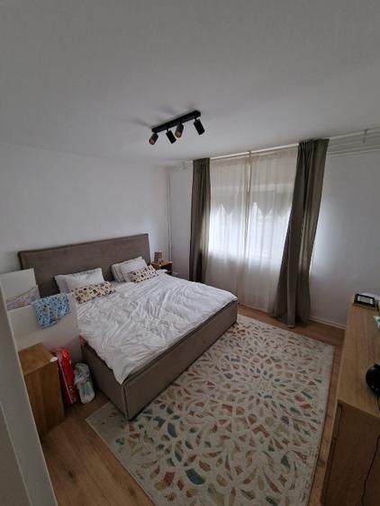 Vanzare Apartament 4 Camere Adiacent Nerva Traian - Centrala Proprie - Poză 4