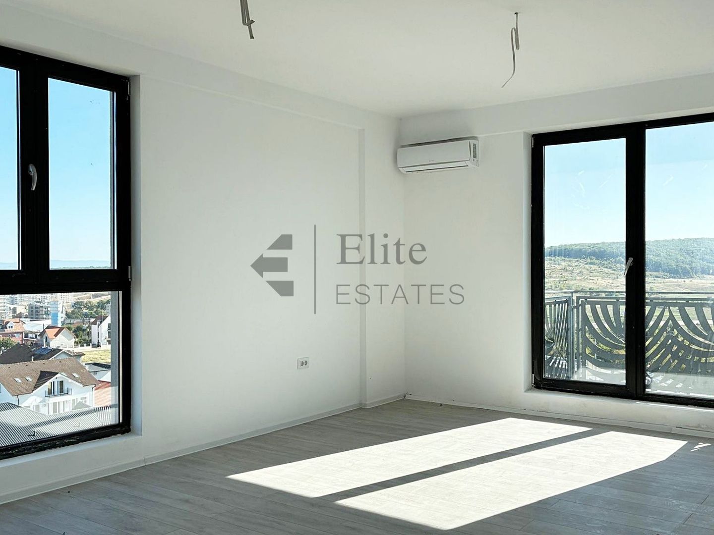 Apartament cu 2 camere de vanzare in Baile Felix - Poză 1