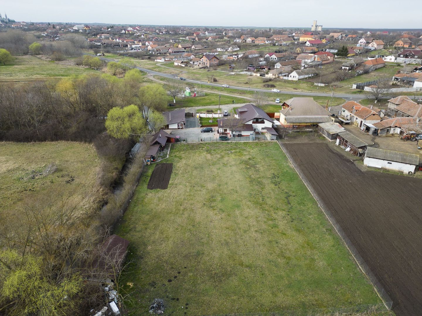 Proprietate imobiliară cu potențial extraordinar! - Poză 70