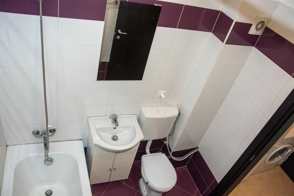 GARSONIERA GORJULUI, BLOC NOU, CENTRALA, BUCATARIE INCHISA, METROU - Poză 6