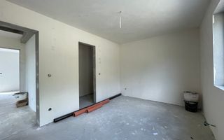 Casa individuala, dispusa trei nivele in Chinteni! - Poză 11