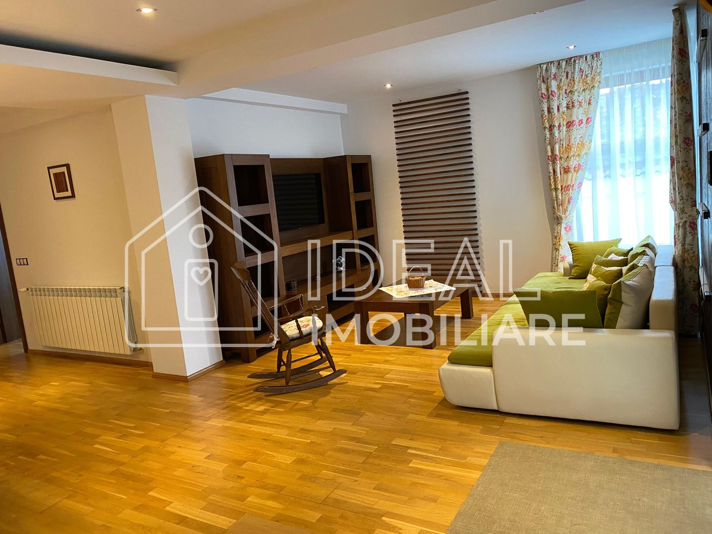 Apartament la Vila cu 5 camere si curte amenajata, in Valea Aurie - Poză 4