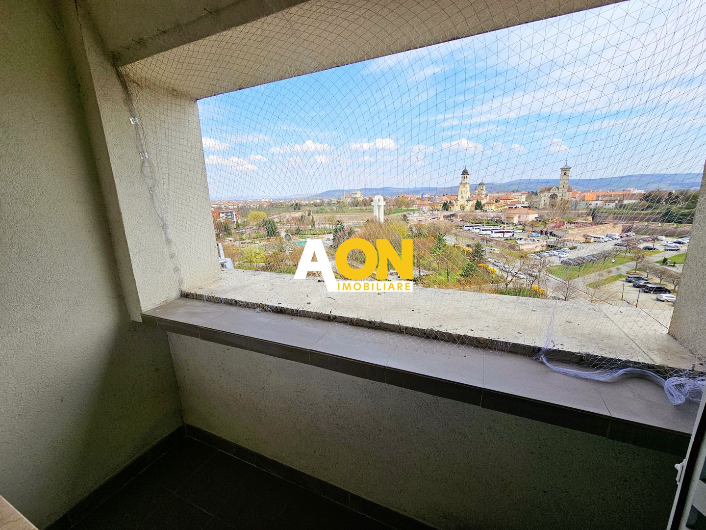 Garsoniera decomandata, 33 mp utili, cu balcon, cu vedere spre Parc - Poză 2