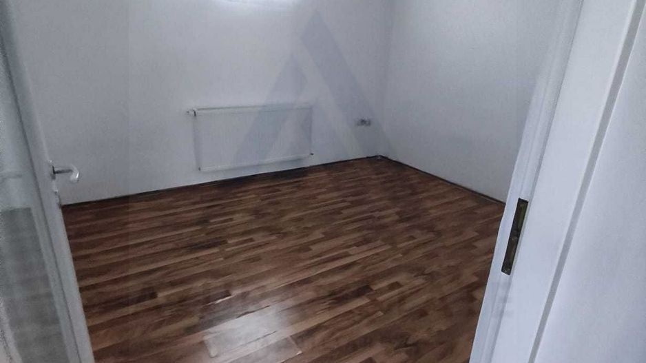 Apartament spatios la casa 77 mp utili curte libera 33 mp Turnisor - Poză 3