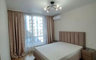 Chirie, apartament, 3 camere, bd. Renaşterii Naţionale, Rîşcani - Poză 1